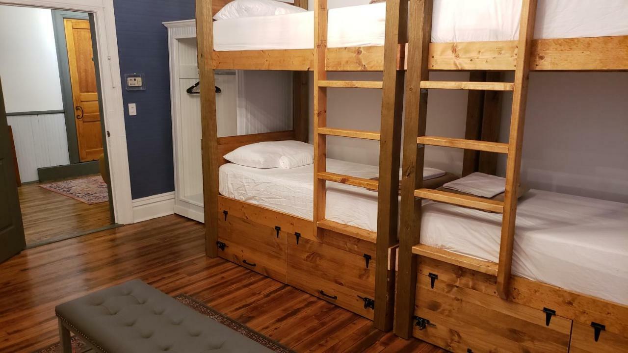 Hostel Auberge คลาร์กส์เดล ภายนอก รูปภาพ